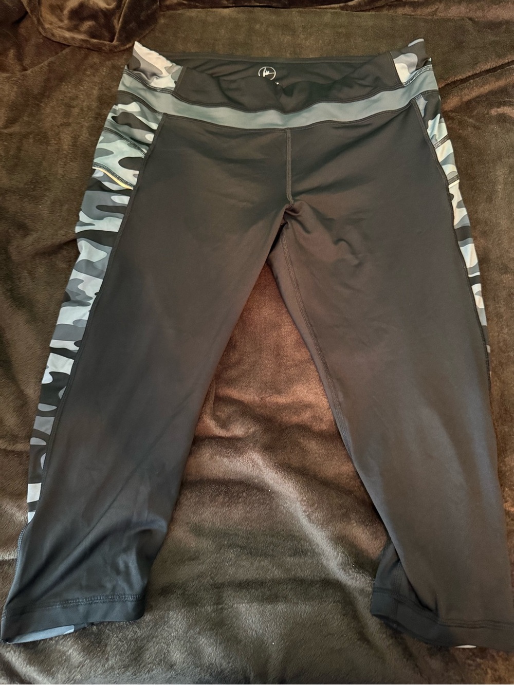 90 Degree By Reflex Black Capris with Gray Camo Side Panels